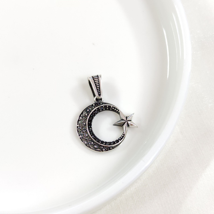 OKSİTLİ AY YILDIZ GÜMÜŞ KOLYE UCU 2 CM