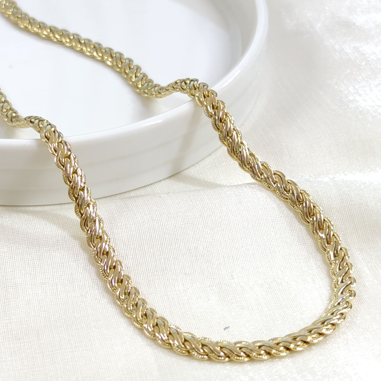 XUPING 5 MM YASSI DESENLİ BURGU ZİNCİR KOLYE 60 CM GOLD