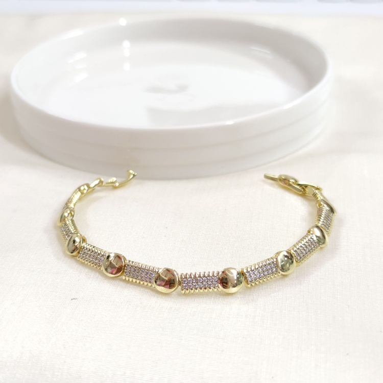 XUPING TAŞLI 5 MM DÜĞME BİLEKLİK GOLD 17+2 CM