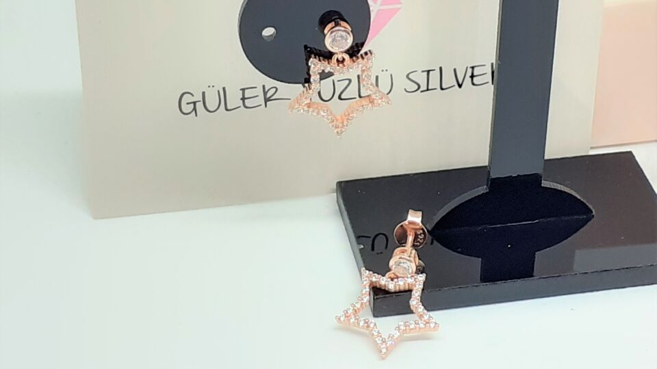 10 MM İÇİ BOŞ SALLANTILI YILDIZ ÇİVİ GÜMÜŞ KÜPE
