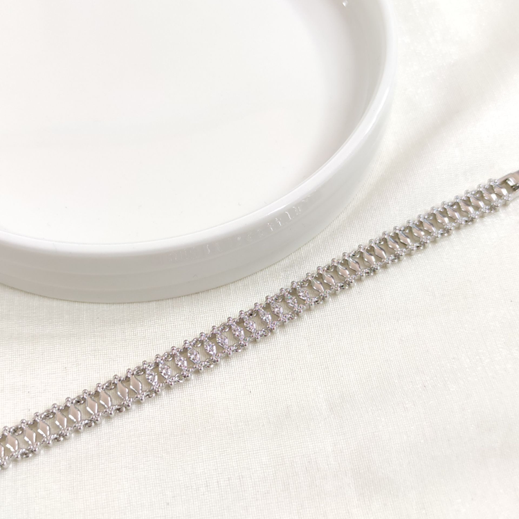 XUPING TAŞ DETAYLI BİLEKLİK GOLD 17+2 CM