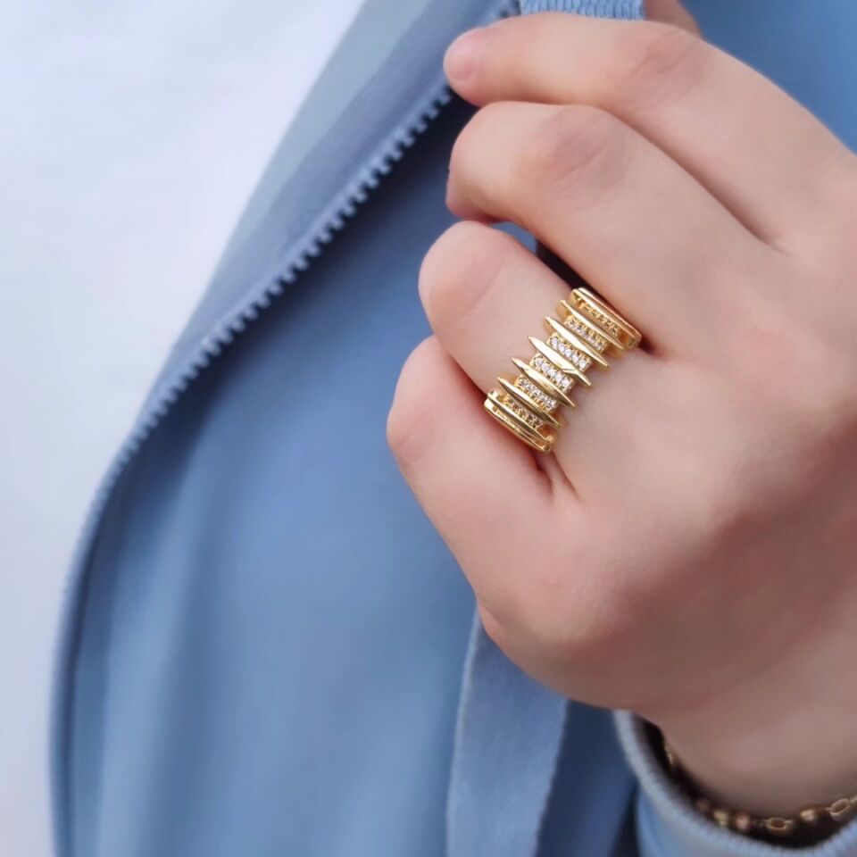 XUPING TAŞLI ZİKZAK YÜZÜK GOLD