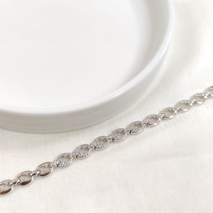 XUPING TAŞ DETAYLI OVAL BİLEKLİK BEYAZ 17+2 CM