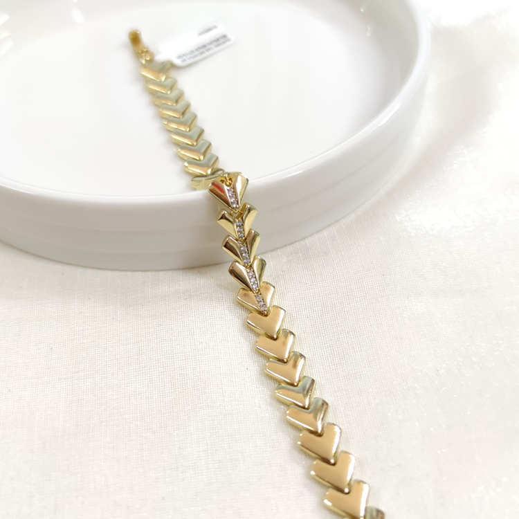 XUPING TAŞ DETAYLI OK BİLEKLİK GOLD 17+2 CM