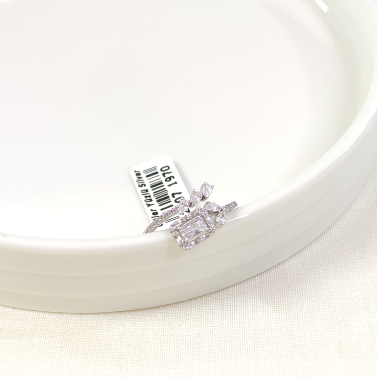 İTHAL BAGET DAMLA TAŞLI GÜMÜŞ YÜZÜK