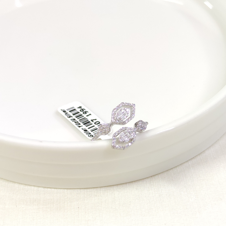 İTHAL ALTIGEN BAGET TAŞLI GÜMÜŞ YÜZÜK