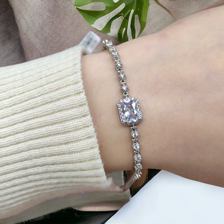 XUPING BAGET TAŞ DETAYLI SU YOLU BİLEKLİK GOLD BEYAZ - STD