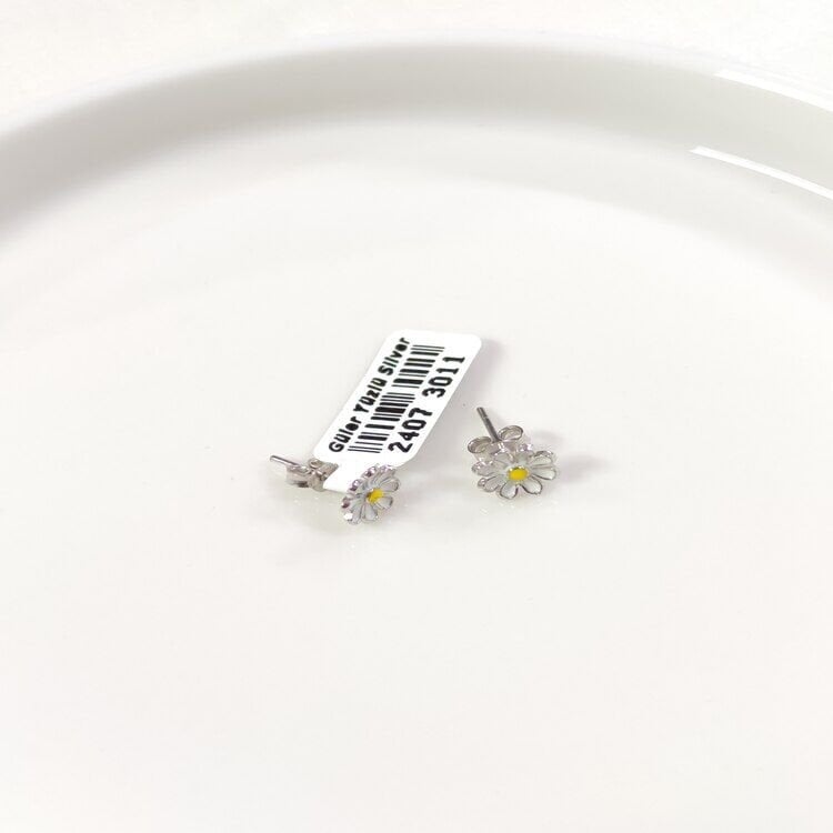 7 MM MİNELİ PAPATYA GÜMÜŞ ÇİVİ KÜPE