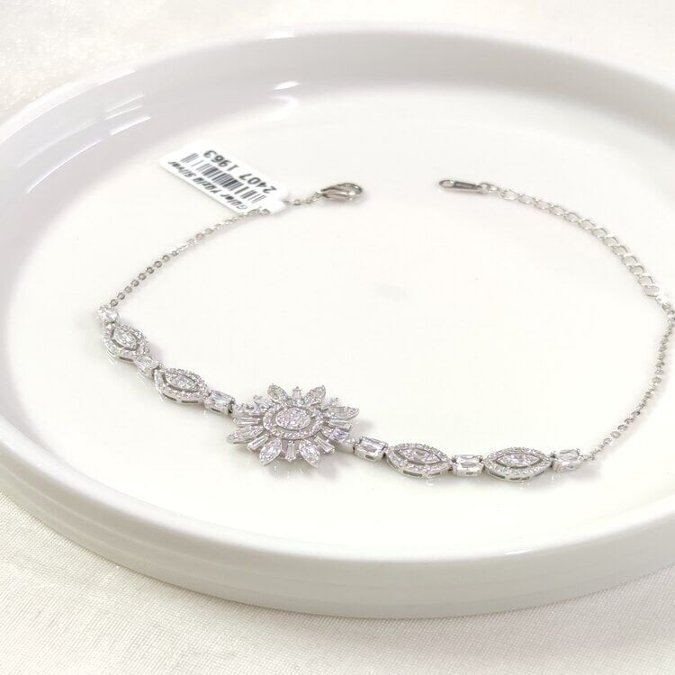 İTHAL GÜNEŞ DETAYLI TAŞLI GÜMÜŞ BİLEKLİK