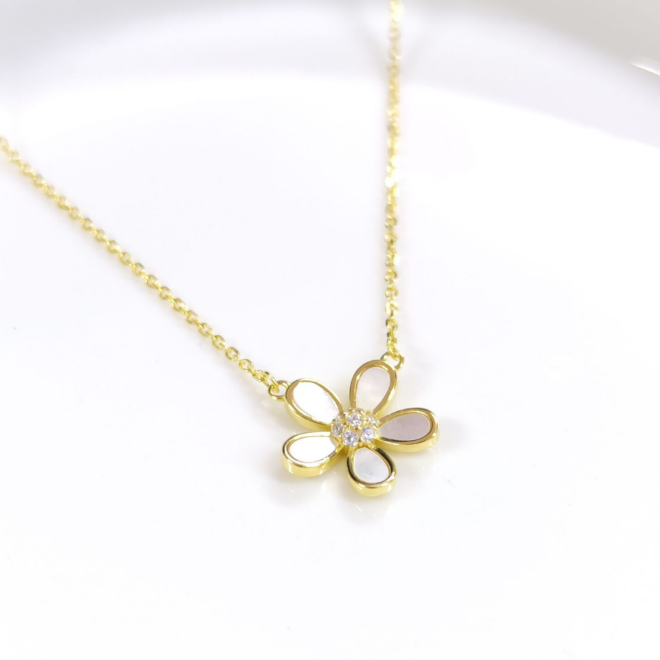 İTHAL SEDEF 15 MM PAPATYA GÜMÜŞ KOLYE