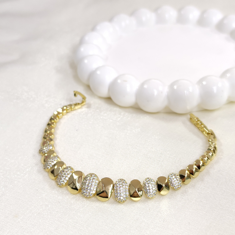 XUPING TAŞ DETAYLI OVAL BİLEKLİK GOLD 17+2 CM
