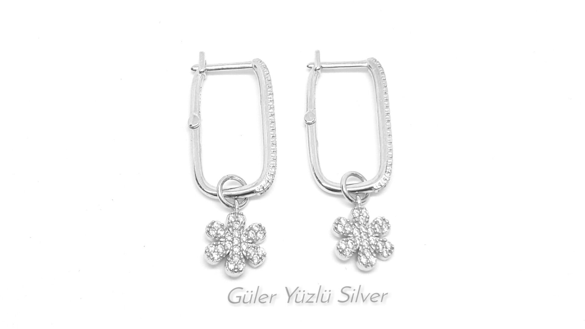 SALLANTILI ÇİÇEK MODELİ GÜMÜŞ GÖÇMEN KÜPE