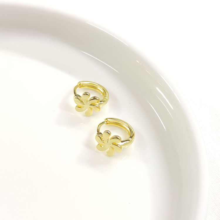 İTHAL ÇİÇEK 10 MM GÜMÜŞ HALKA KÜPE