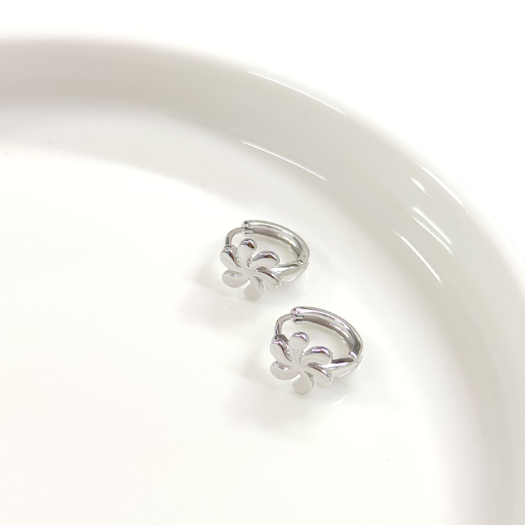 İTHAL ÇİÇEK 10 MM GÜMÜŞ HALKA KÜPE