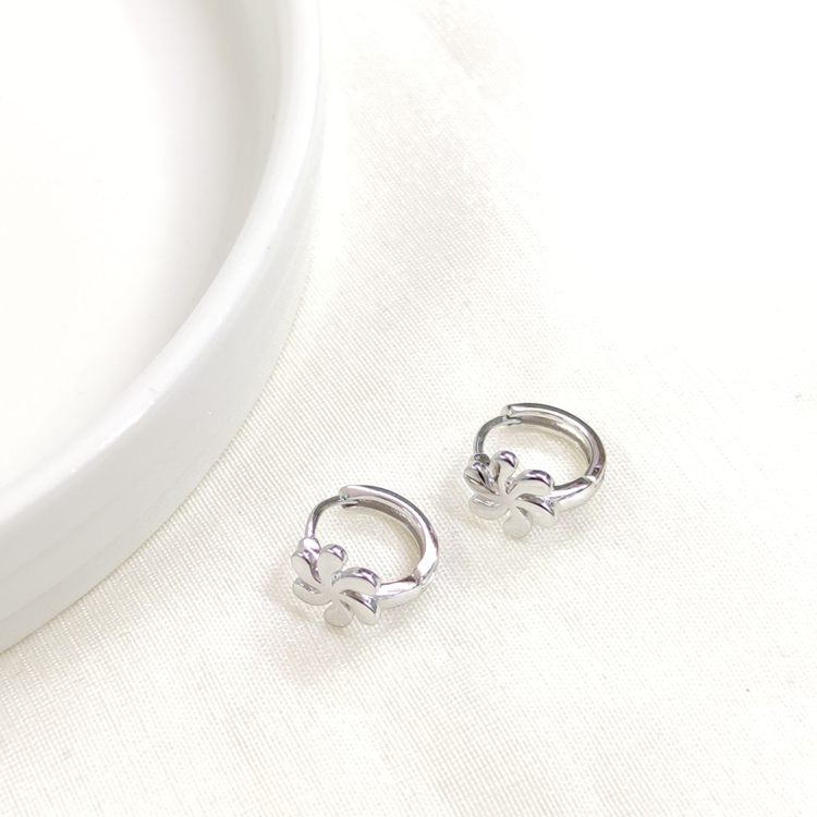 İTHAL ÇİÇEK 10 MM GÜMÜŞ HALKA KÜPE