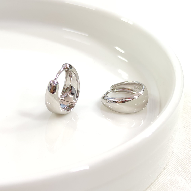 İTHAL BOMBELİ GÜMÜŞ 12 MM HALKA KÜPE