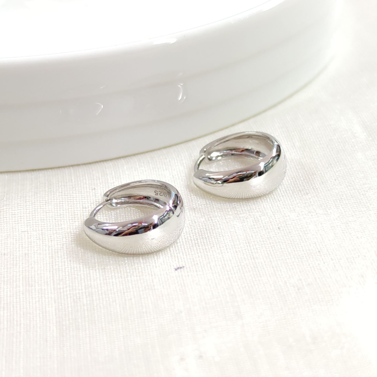 İTHAL BOMBELİ GÜMÜŞ 12 MM HALKA KÜPE