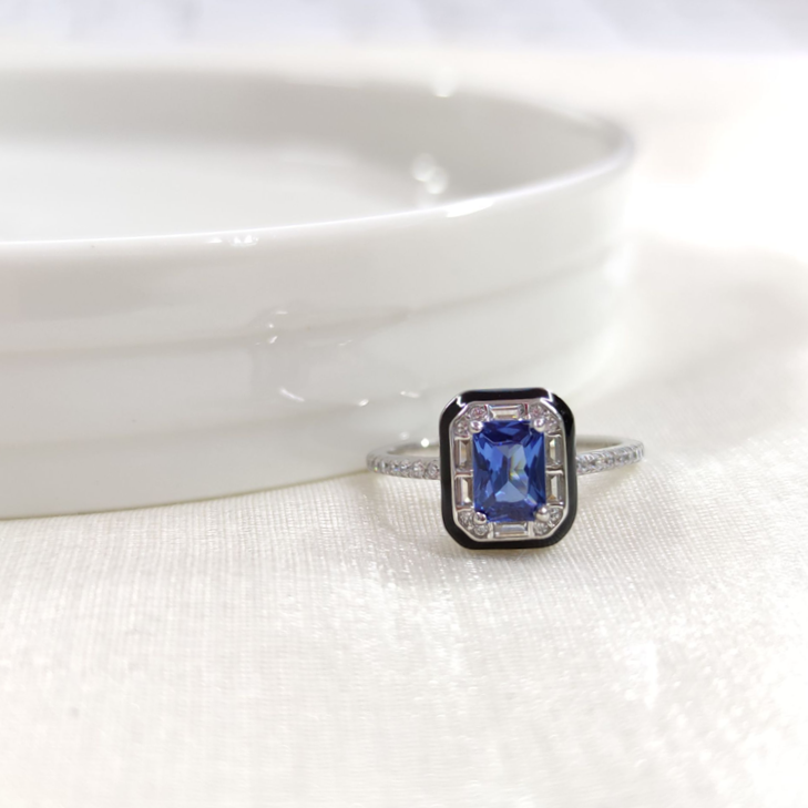 İTHAL SİYAH MİNELİ SAFİR ZİRKON BAGET GÜMÜŞ YÜZÜK