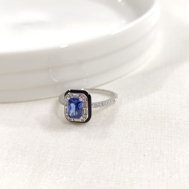 İTHAL SİYAH MİNELİ SAFİR ZİRKON BAGET GÜMÜŞ YÜZÜK