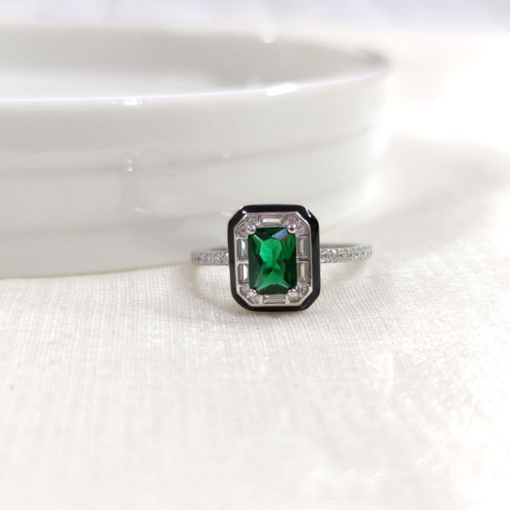 İTHAL SİYAH MİNELİ ZÜMRÜT ZİRKON BAGET GÜMÜŞ YÜZÜK