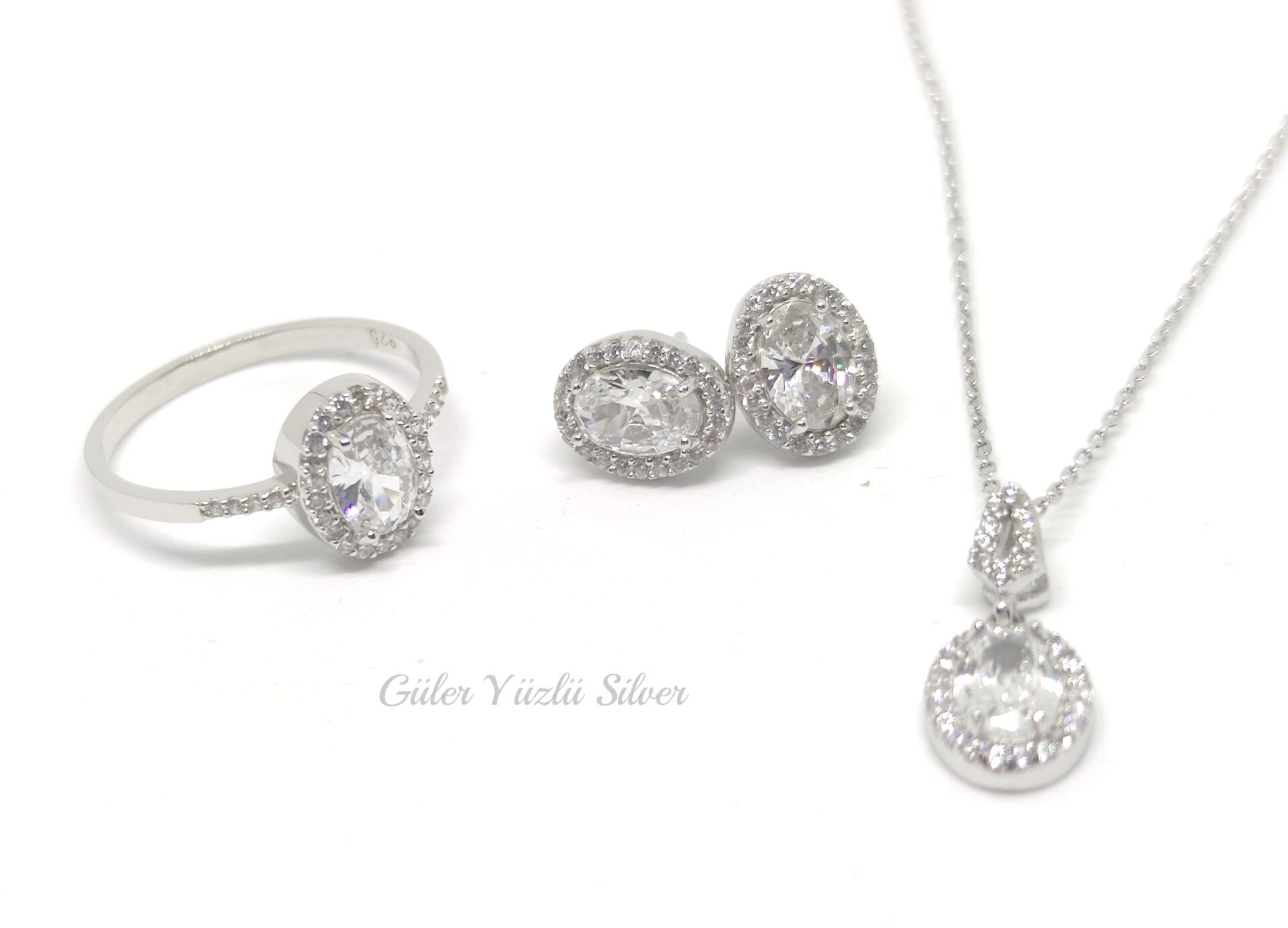 ZİRKON TAŞLI OVAL ÜÇLÜ GÜMÜŞ SET - 18 numara