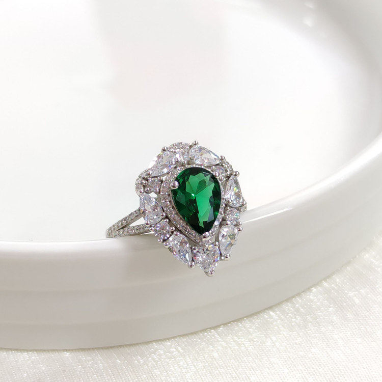 İTHAL ZÜMRÜT ZİRKON DAMLA GÜMÜŞ YÜZÜK