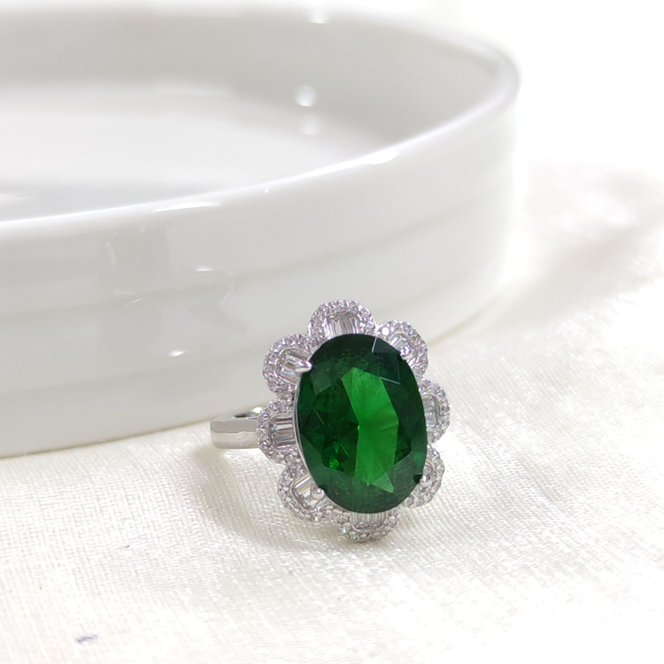 İTHAL OVAL BAGET ÇİÇEK ZÜMRÜT ZİRKON GÜMÜŞ YÜZÜK