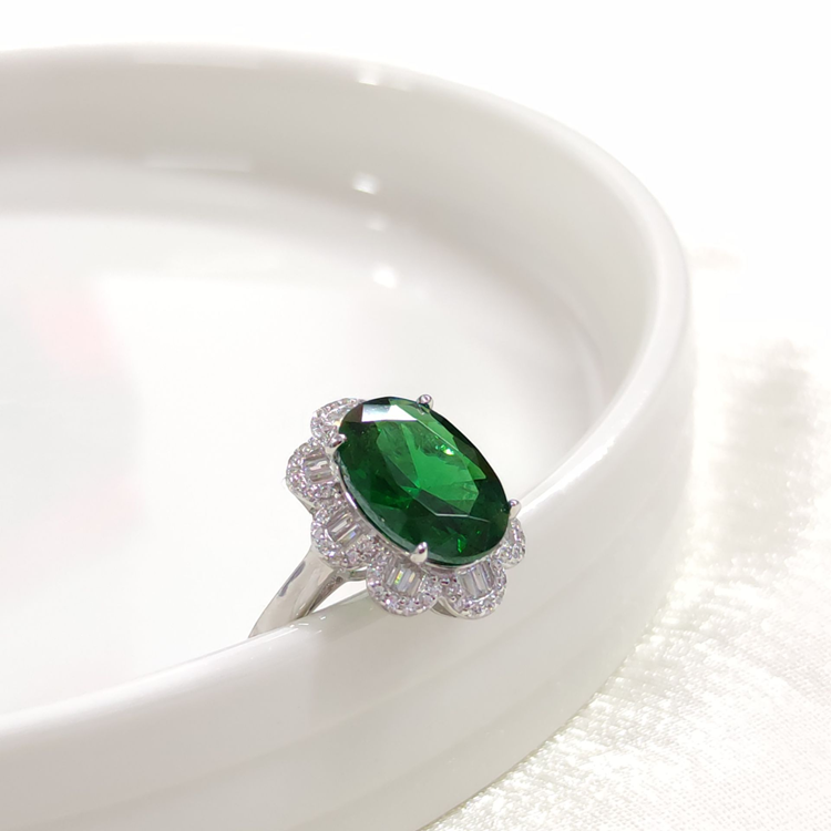 İTHAL OVAL BAGET ÇİÇEK ZÜMRÜT ZİRKON GÜMÜŞ YÜZÜK
