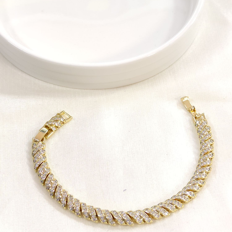 XUPING BURGU GÖRÜNÜMLÜ TAŞLI BİLEKLİK GOLD 17+2 CM