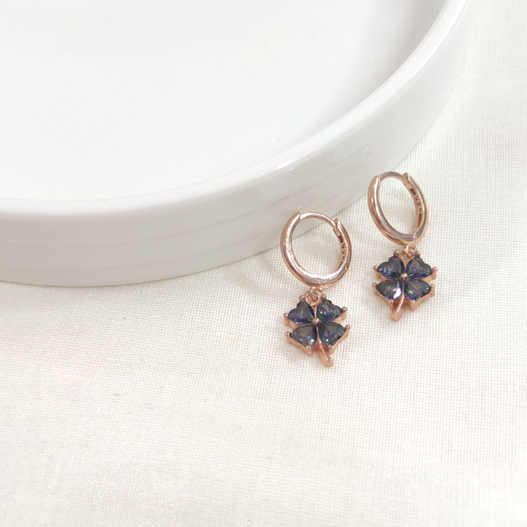 MİSTİK TOPAZ YONCA 10 MM HALKA GÜMÜŞ KÜPE