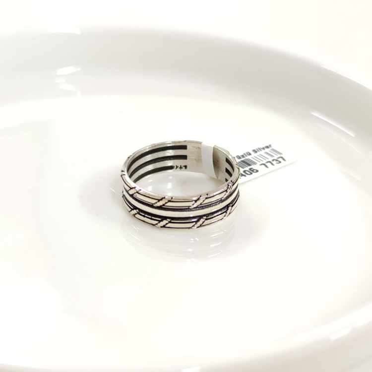 7,50 MM GÜMÜŞ DESENLİ OKSİTLİ ALYANS YÜZÜK