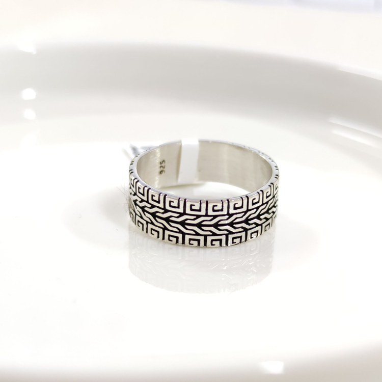 8 MM GÜMÜŞ DESENLİ OKSİTLİ ALYANS YÜZÜK