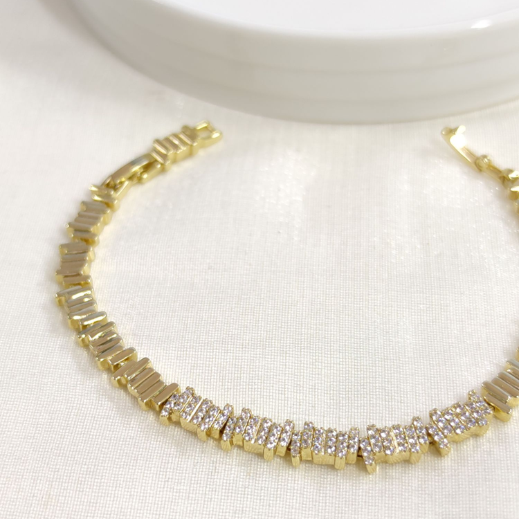 XUPING TAŞLI ASİMETRİK BİLEKLİK GOLD 17+2CM