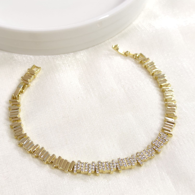 XUPING TAŞLI ASİMETRİK BİLEKLİK GOLD 17+2CM