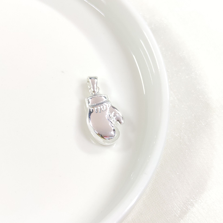 BOKS ELDİVENİ GÜMÜŞ KOLYE UCU 2 CM