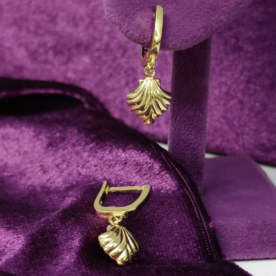 BOMBELİ MİDYE J HALKA GÜMÜŞ KÜPE ALTIN SARI - STD