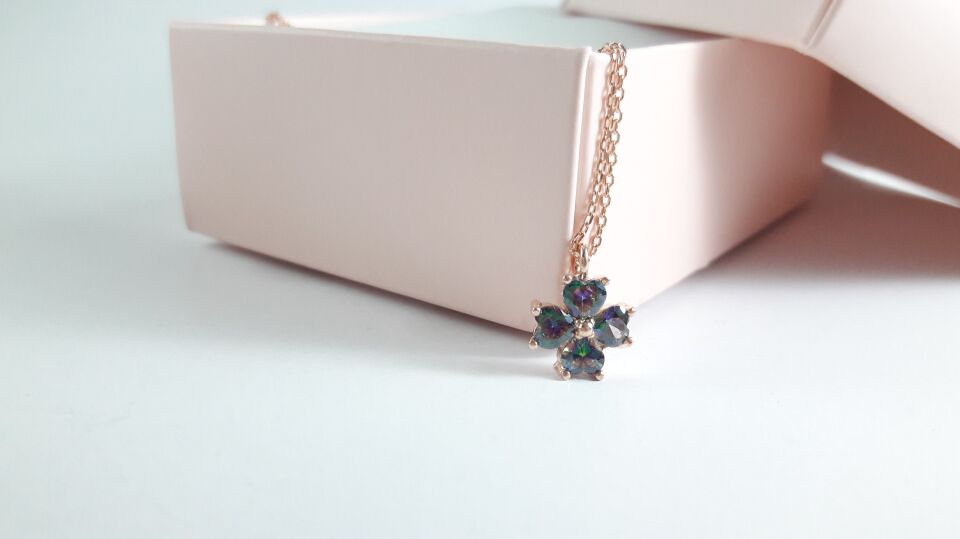 MİSTİK TOPAZ TAŞLI MİNİ ÇİÇEK GÜMÜŞ KOLYE