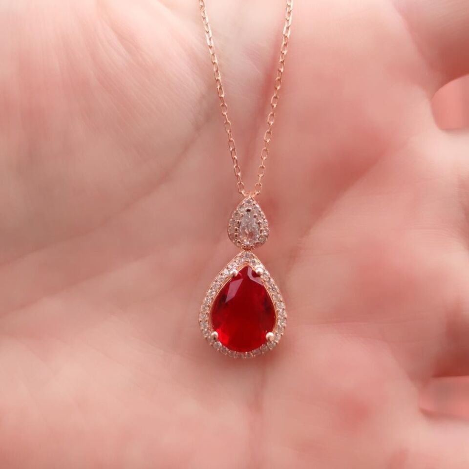 KIRMIZI TAŞLI DAMLA GÜMÜŞ KOLYE ROSE BAKIR - STD