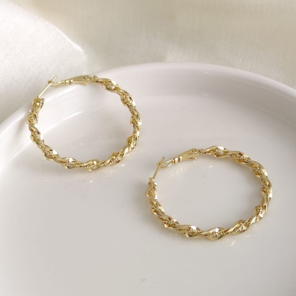 XUPING 3,3 CM BÜYÜK BURGU HALKA KÜPE GOLD