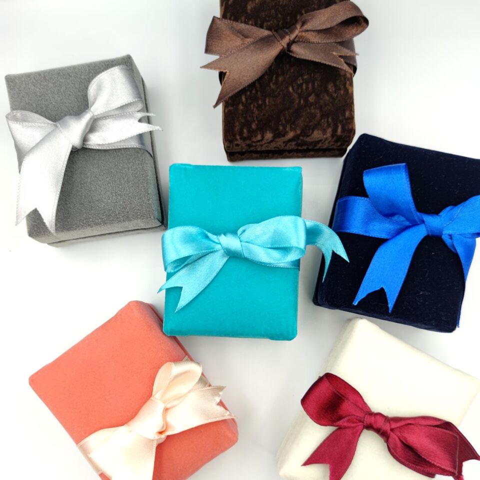 KURDELALI KADİFE KOLYE VE SET KUTUSU KAHVERENGİ - STD