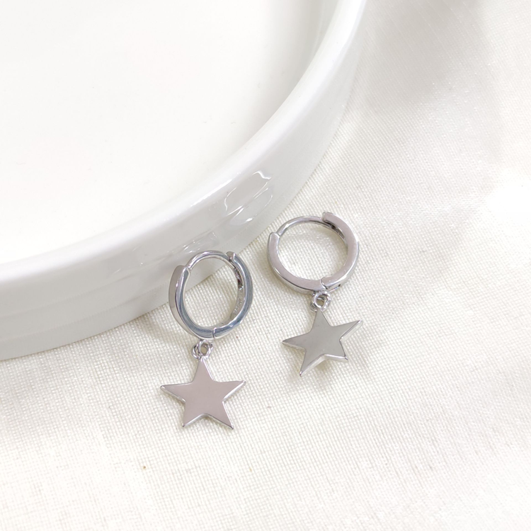 İTHAL YILDIZ 10 MM HALKA GÜMÜŞ KÜPE