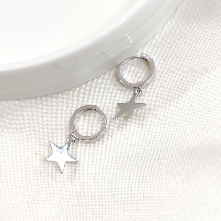 İTHAL YILDIZ 10 MM HALKA GÜMÜŞ KÜPE