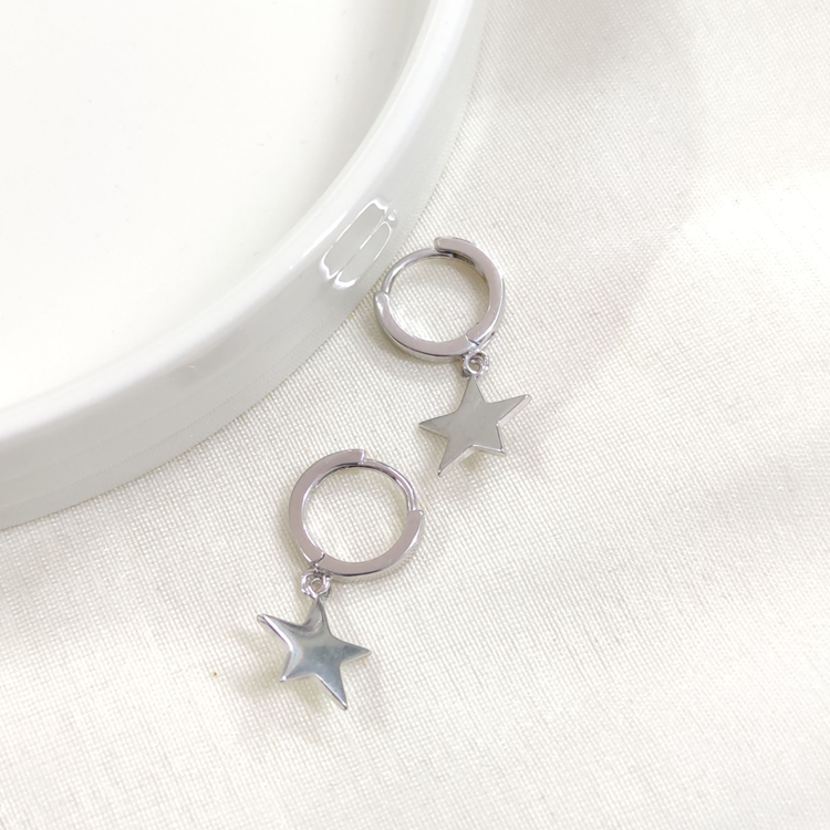 İTHAL YILDIZ 10 MM HALKA GÜMÜŞ KÜPE