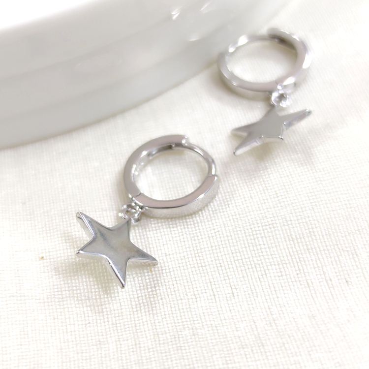 İTHAL YILDIZ 10 MM HALKA GÜMÜŞ KÜPE