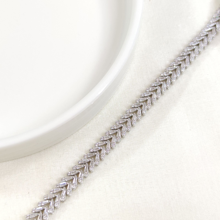 İTHAL 7 MM BAŞAK SU YOLU GÜMÜŞ BİLEKLİK 18 CM