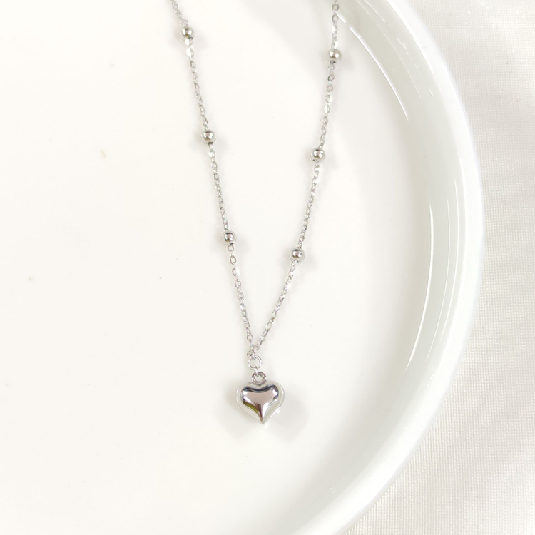 İTHAL BOMBELİ KALP GÜMÜŞ KOLYE