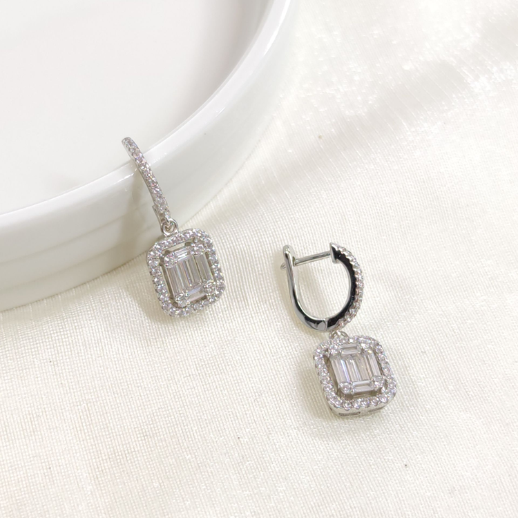 İTHAL PIRLANTA MONTÜR BAGET GÜMÜŞ 10 MM HALKA KÜPE