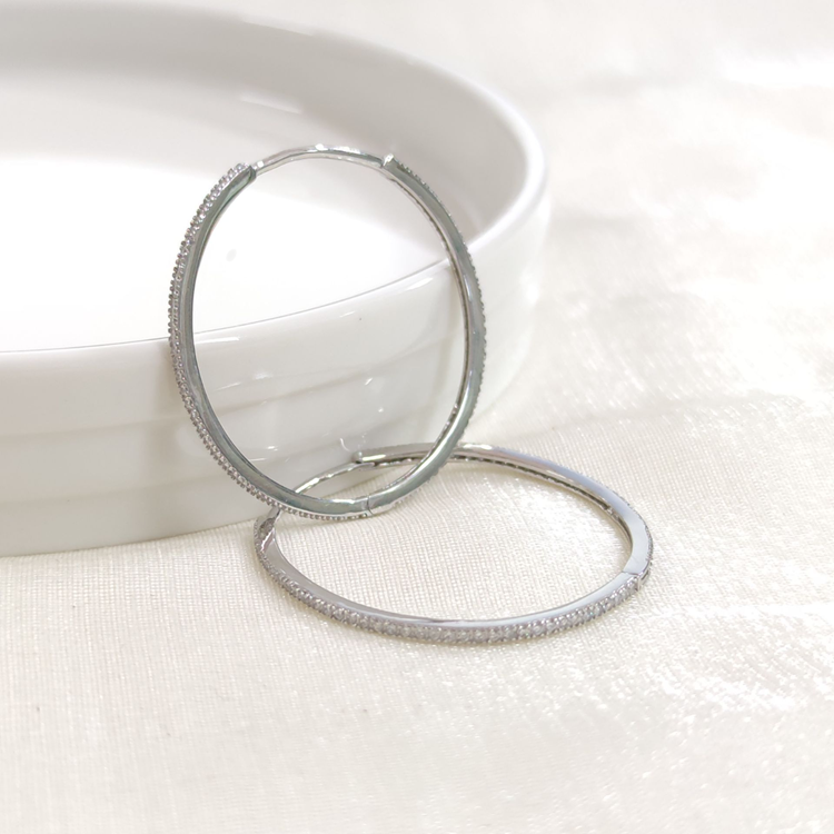 İTHAL 33 MM TAŞLI GÜMÜŞ HALKA KÜPE