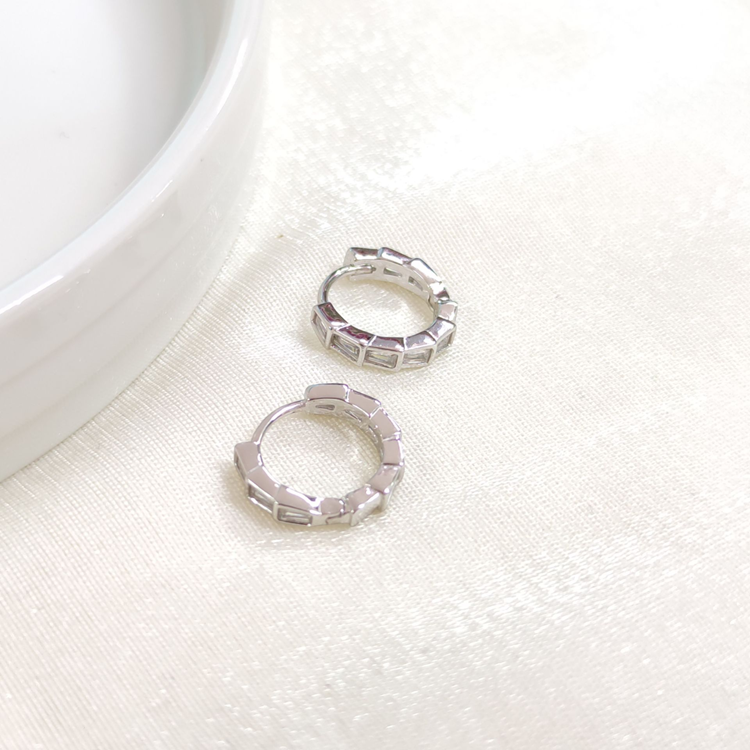 İTHAL 10 MM BAGET DETAY GÜMÜŞ HALKA KÜPE