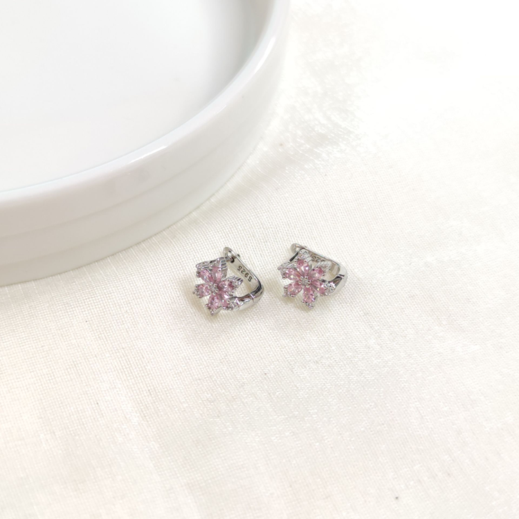 İTHAL 7 MM PEMBE LOTUS GÜMÜŞ HALKA KÜPE